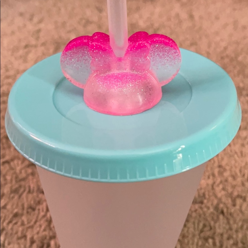 Pink glittered straw topper